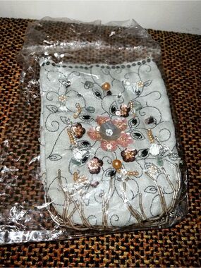 New-Beaded Evening Clutch Bags-2 colors-price of Each